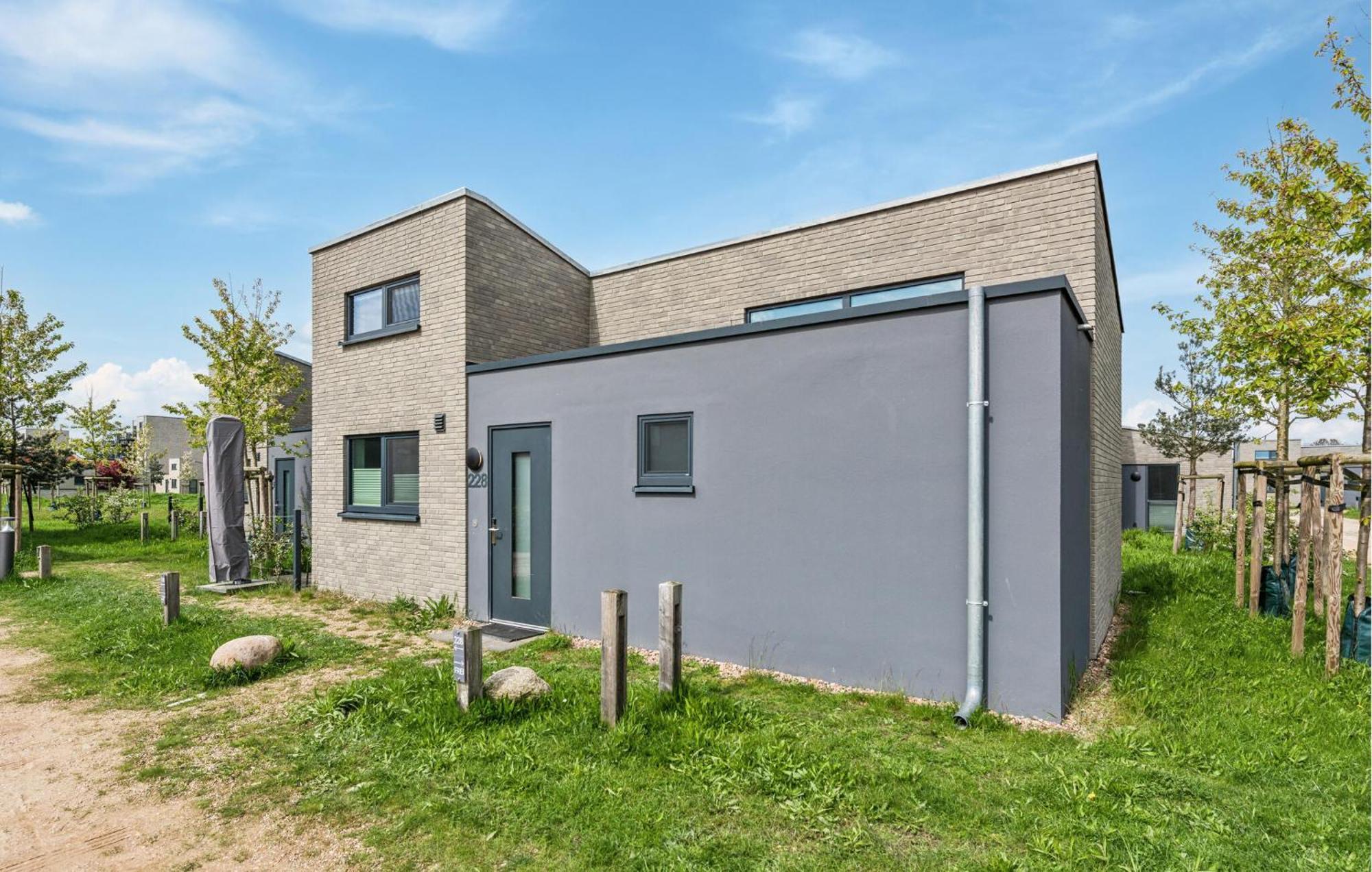 Gorgeous Home In Lembruch-Duemmer See With Kitchen Экстерьер фото